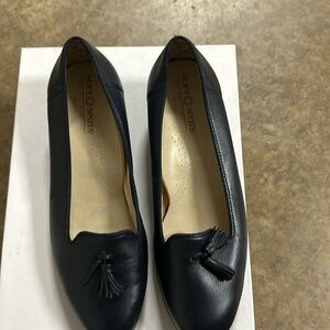 Soft Spots Women Shoes